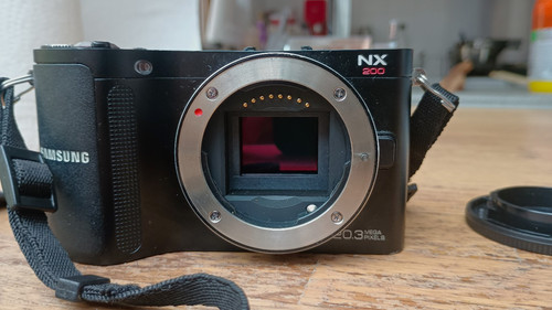Samsung nx200 3mp - nx200, 20.3mp