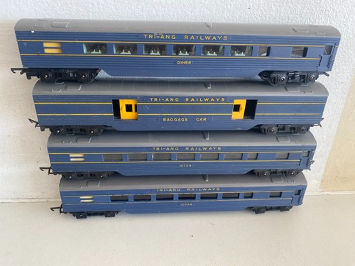 Triang r325 r131 r134 blue - r325,