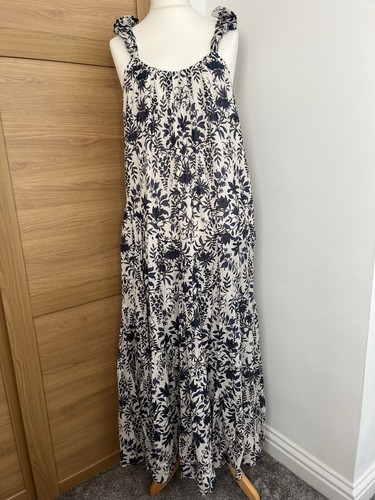 Laura ashley navy floral - ashley,