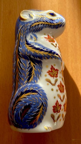 Porcelain figurine royal crown - porcelain,