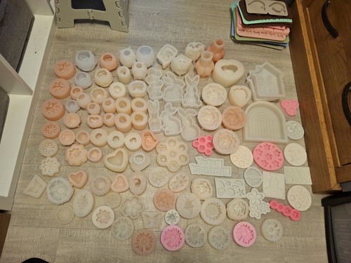 Job lot 100 silicone - lot, 100+