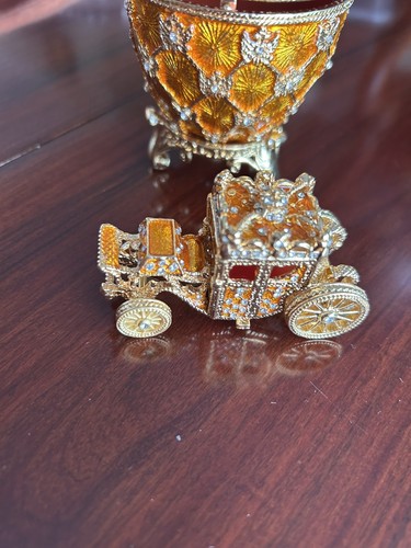 Golden coronation russian - golden,