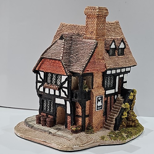 Lilliput lane swan inn cottage - lilliput,