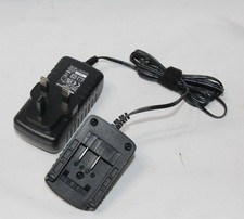 Wickes ACG118W Charger for