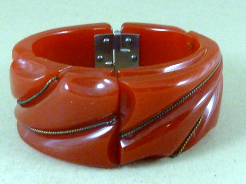 Vintage bakelite clamper - vintage,