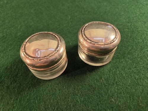 Attractive pair ointment - of,