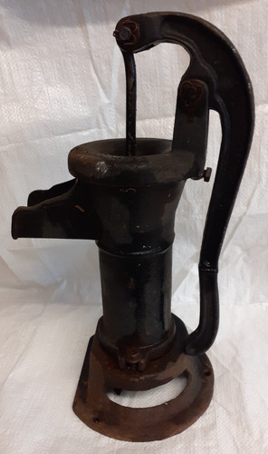 Vintage cast iron water - cast,