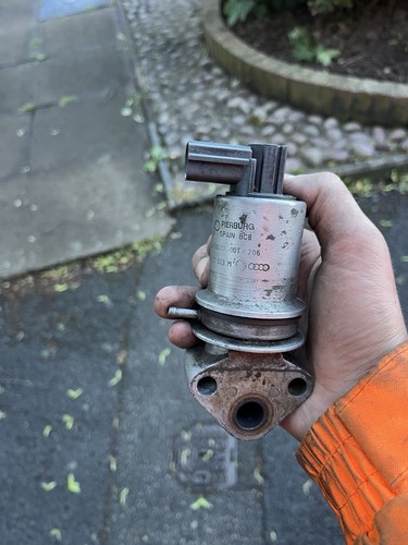 Audi 8z0 egr valve - 8z0,