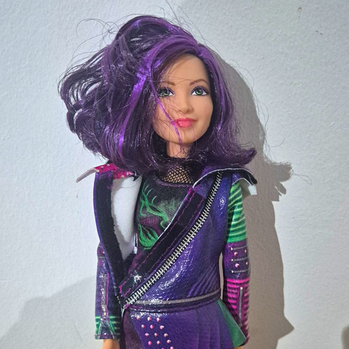 Disney descendants mal fashion - disney,