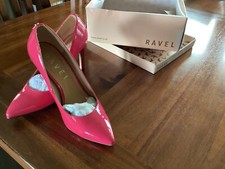 Fabulous Ravel Ladies size 5 court shoes ideal for a wedding or Xmas party.