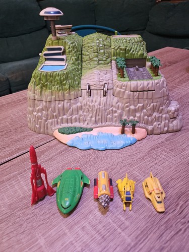 Bandai 2004 thunderbirds - bandai,