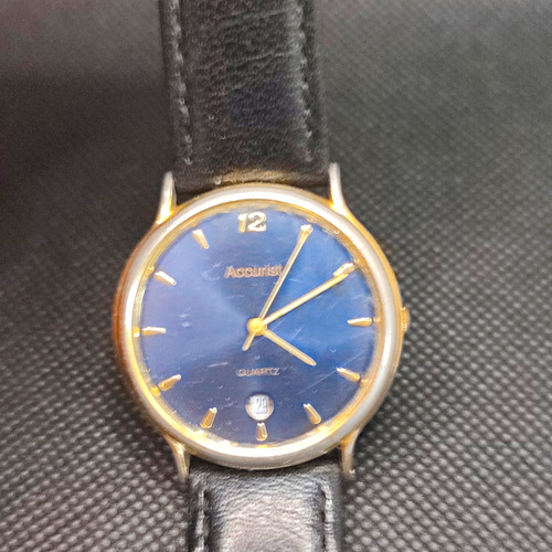 Accurist