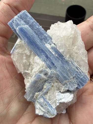 Blue kyanite crystal - kyanite,