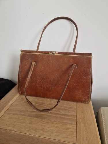Vintage tan golden arrow - golden,