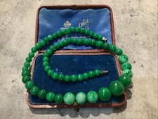 GREEN JADE NECKLACE