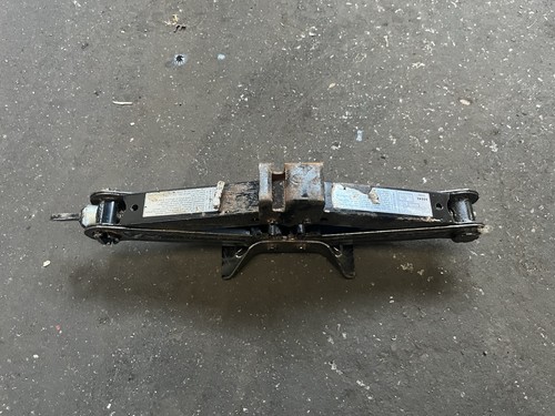Ford fiesta mk7 scissor jack - fiesta,