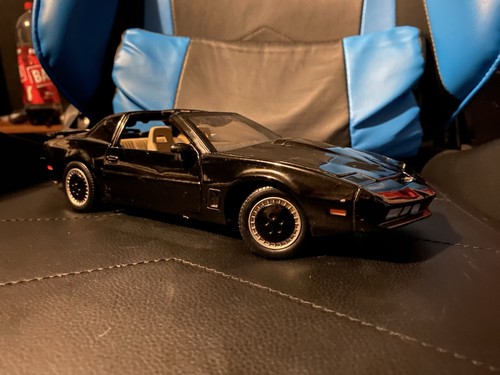 Ertl knight rider - knight, car