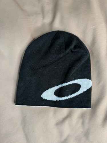 Oakley reversible beanie hat - reversible,