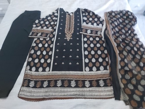 Lawn 3pc shalwar kameez - ,