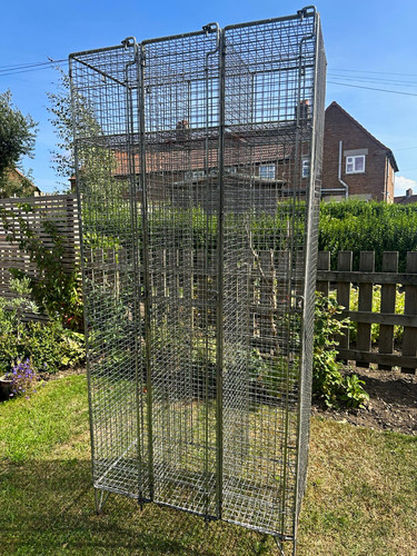 Large metal wire mesh - metal,