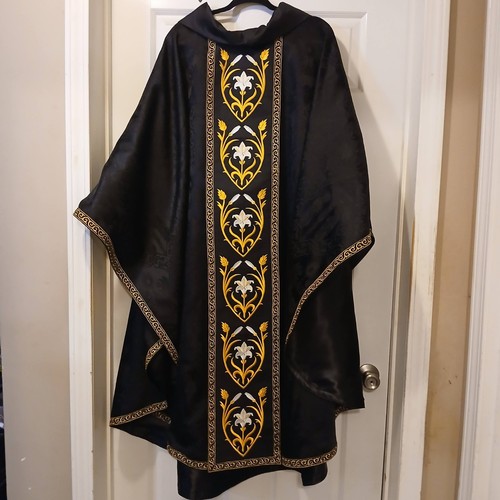 Beautiful requiem vestment - vestment, set