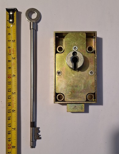 Low fletcher lever safe - &,