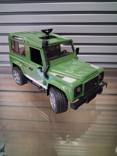 Bruder land rover - 1:16,