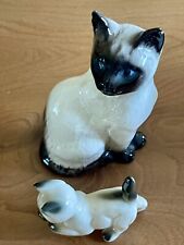 BESWICK SIAMESE  CAT  FIGURINES x 2  cat and kitten 