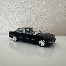 1:43 UNIVERSAL HOBBIES JAMES