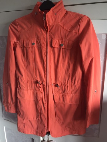 Bright orange rain - size, 8