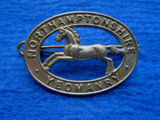 NORTHAMPTONSHIRE YEOMANRY REGIMENT WHITE METAL CAP BADGE, REPRODUCTION