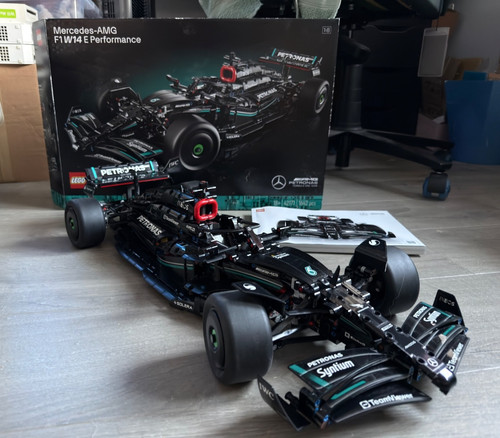 Lego technic mercedes amg - mercedes-amg, f1