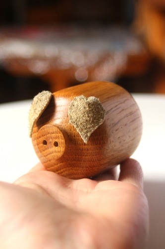 Oink carved oak pig - carved,