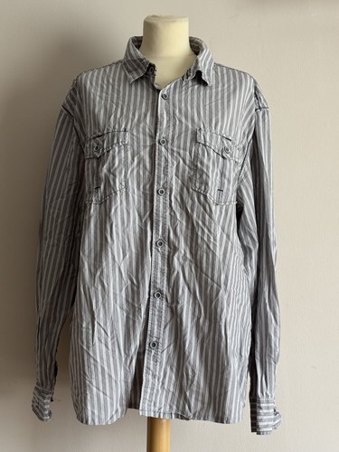 Red herring men grey - red,