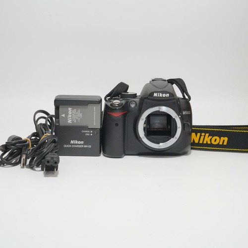 Nikon d5000 digital - nikon,