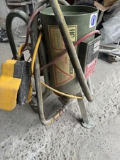 Hodge Clemco abrasive blaster