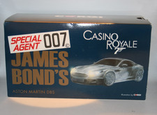 Corgi james bond aston martin - james,