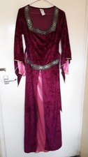 Medieval Style Ladies Dress