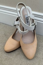 Clarks Narrative Nude Beige