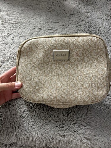 Guess cosmetic bag - guess,
