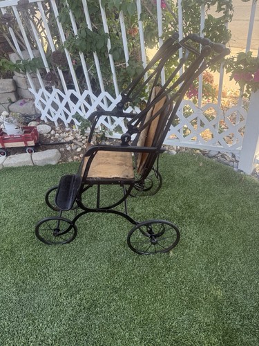 Vintage metal wood baby - metal,