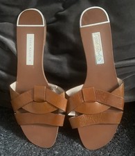 Zara Ladies tan flat sandals