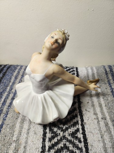 Wallendorf ballerina figure - wallendorf,