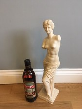 Heavy Stone-like Statue Lady