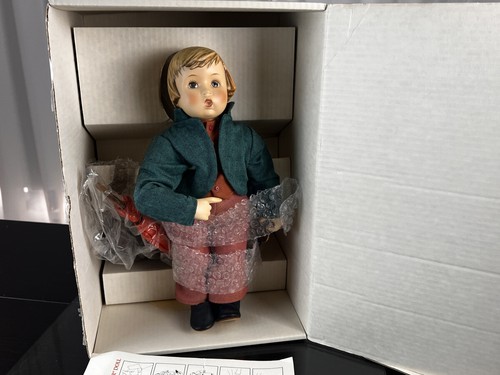 Hummel goebel doll porcelain - /,
