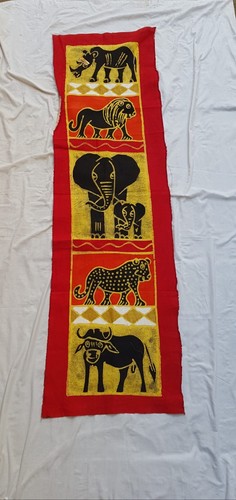 Red big table runner wall - big, 5