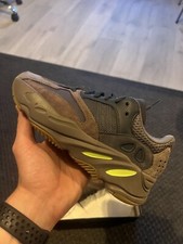 adidas Yeezy Boost 700 V1 Mauve - UK 5 | US 5.5
