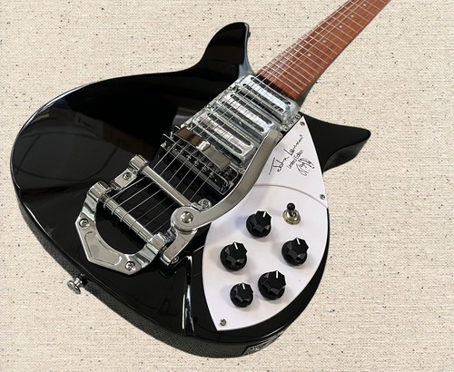 Black 325 style - style, electric