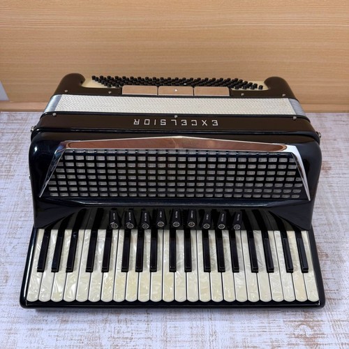 Excelsior 310 accordion made - 310,