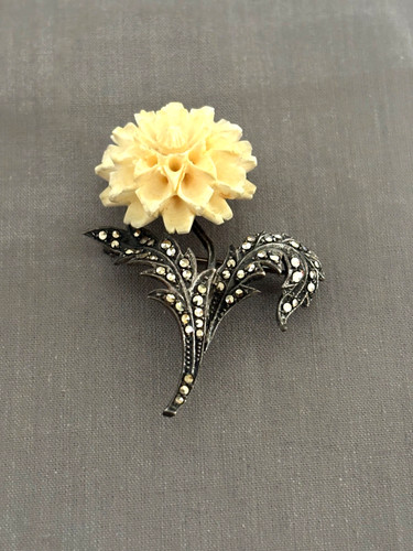 Vintage 1940s carved celluloid - 1940s,